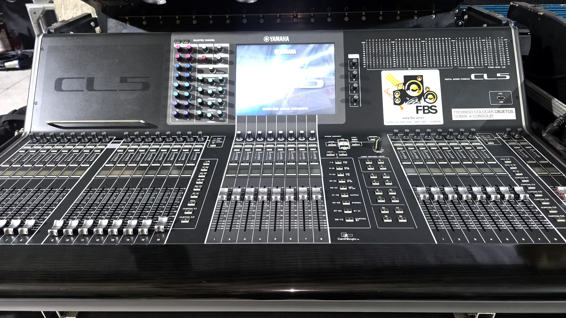 Mesa Digital Yamaha CL5 Usada à Venda - FBS Sonorização Rio de Janeiro