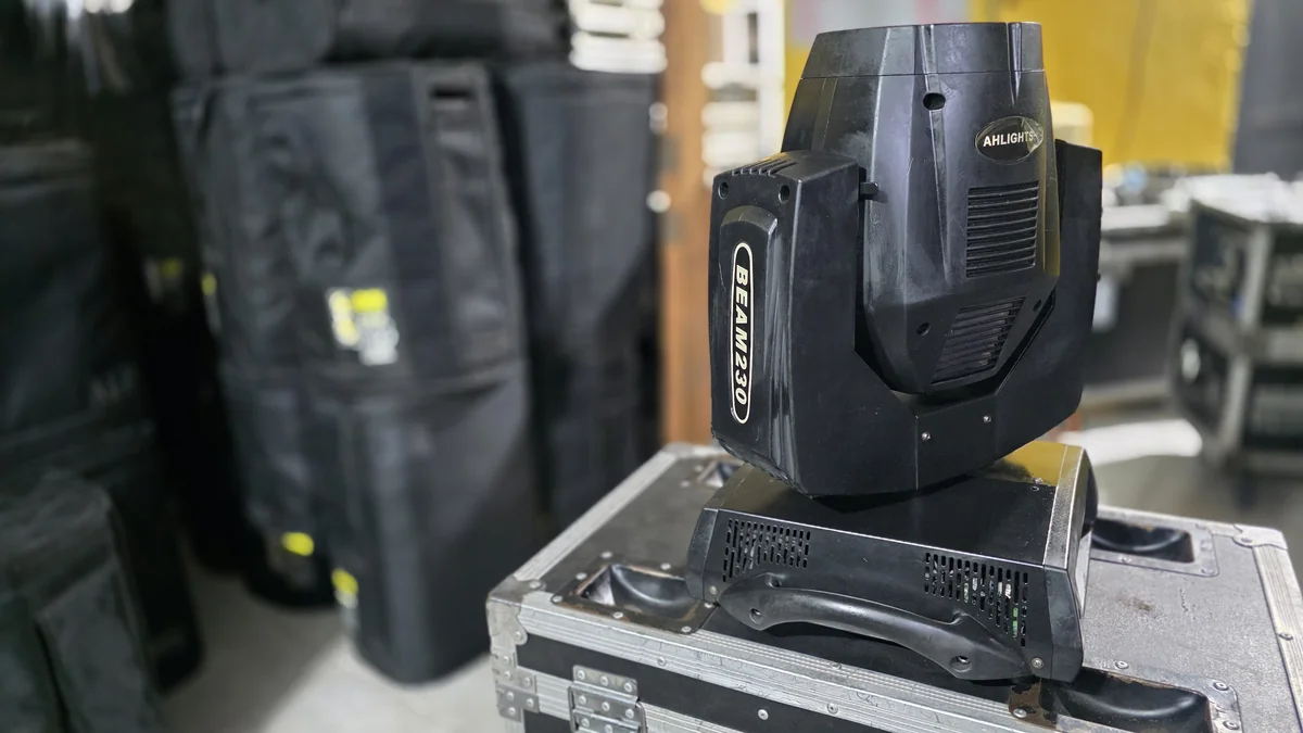 Moving Beam 7R BX230 Lâmpada Sharpy Usado à Venda - FBS Sonorização