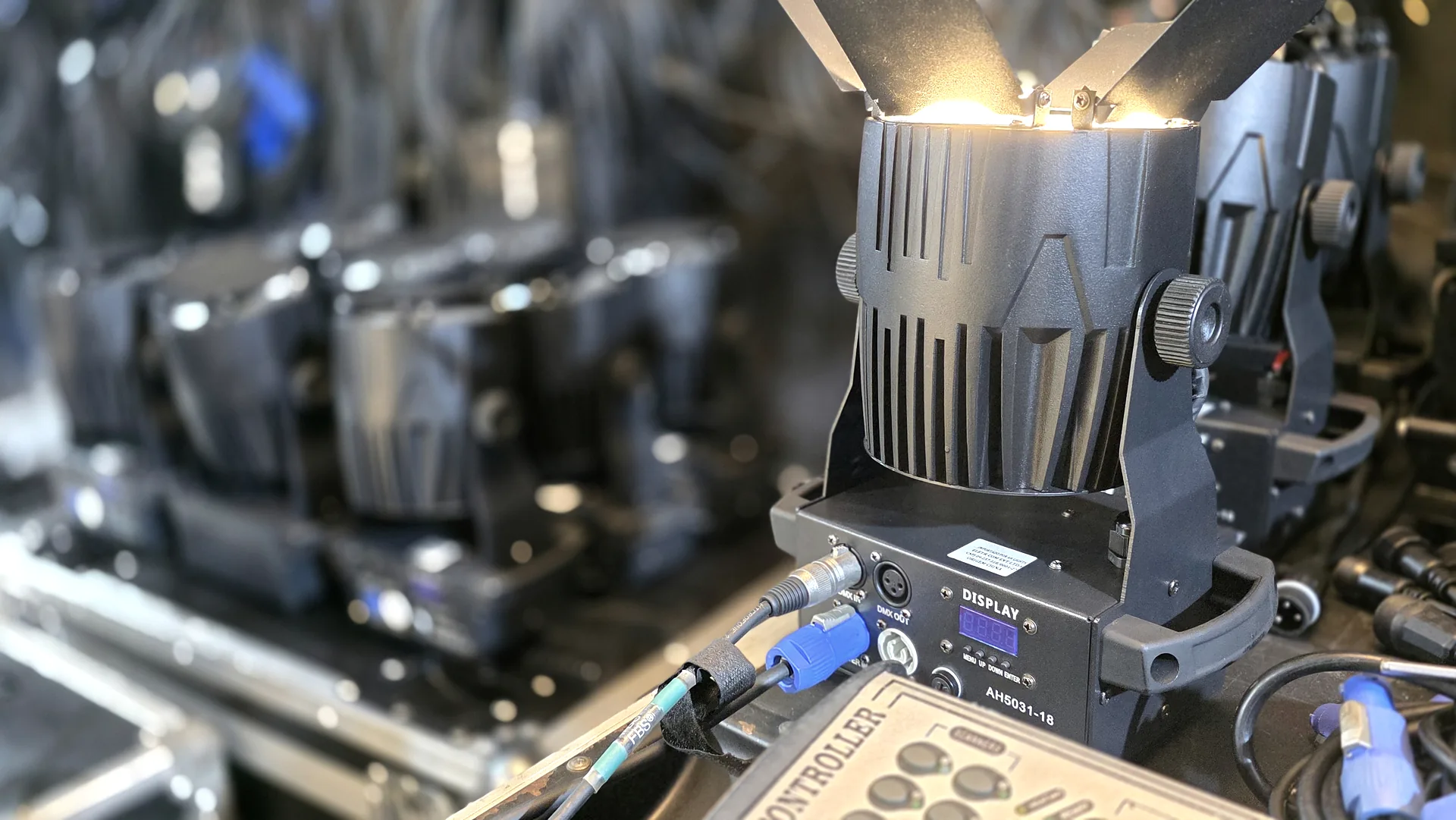Moving Head Spot LED AH5031-18 Usado à Venda