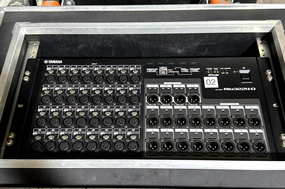 Stage Box Yamaha RIO 3224D Dante Usado à Venda